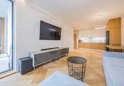 Apartament do wejścia w sercu śródmieścia.