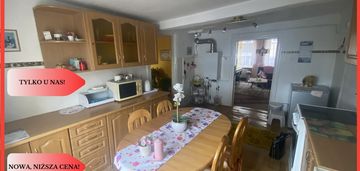 Przestronna kamienica z garażami w mieście