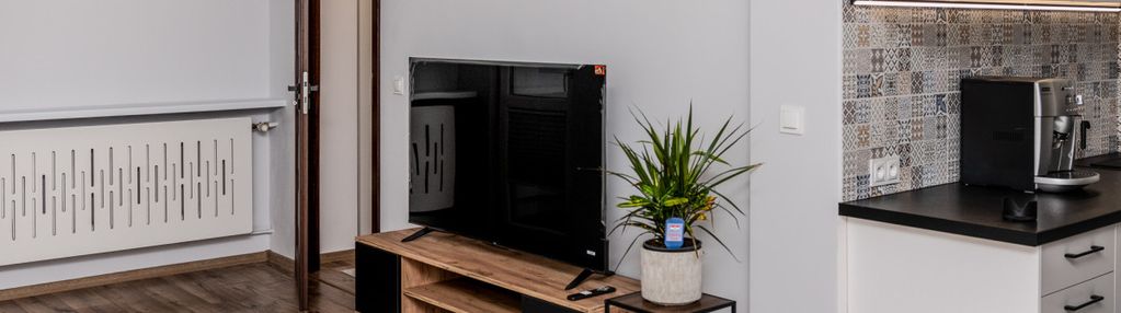 Nowoczesne 40 m² z widokiem na centrum | 3 szafy