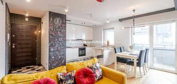 3 pokoje z miejscem postojowym na ruczaju